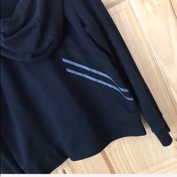 Under Armour Loose Fit Performance Hoodie Size medium - Picture 6 of 9